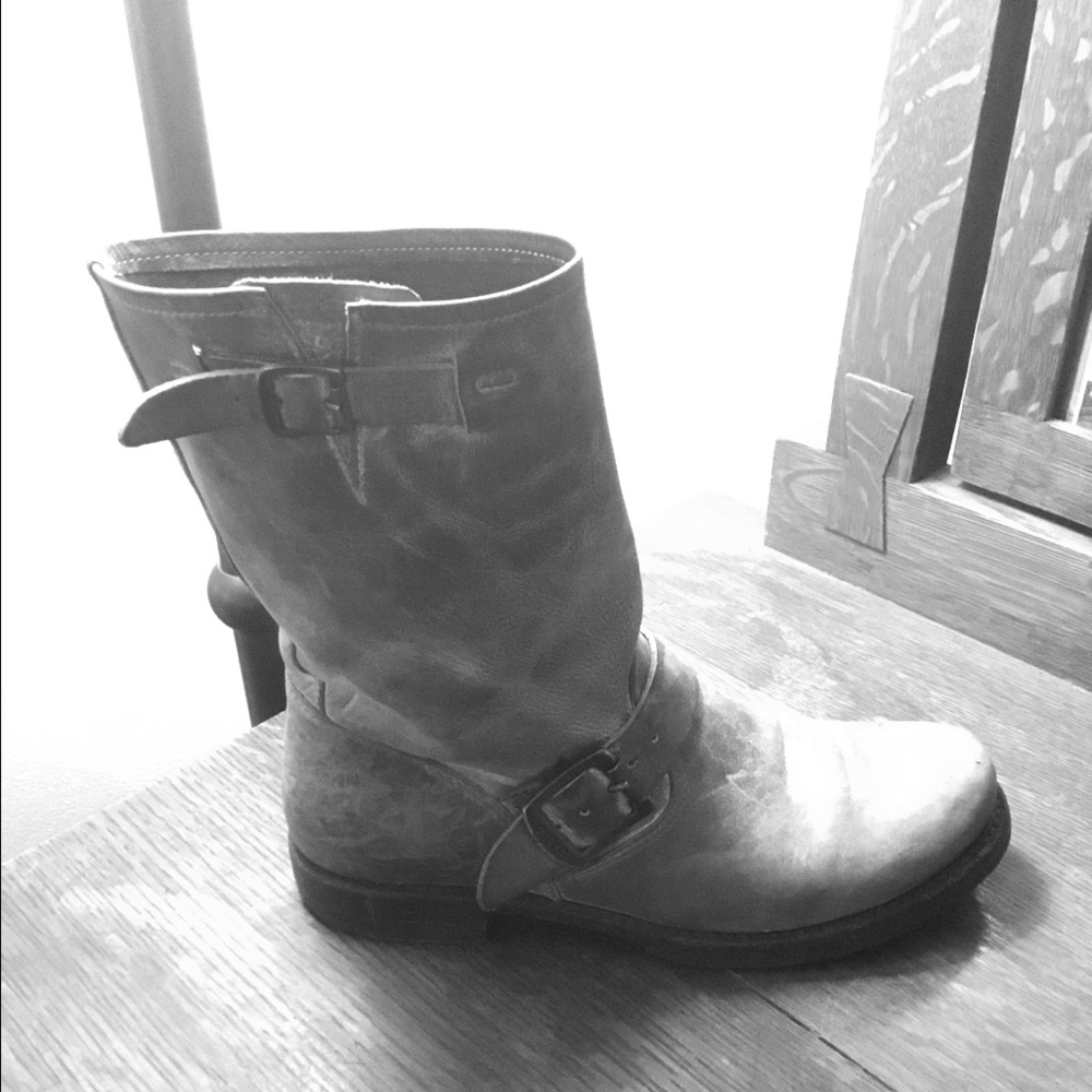 Frye ankle boot